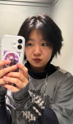 Lynn, Head of Art Department