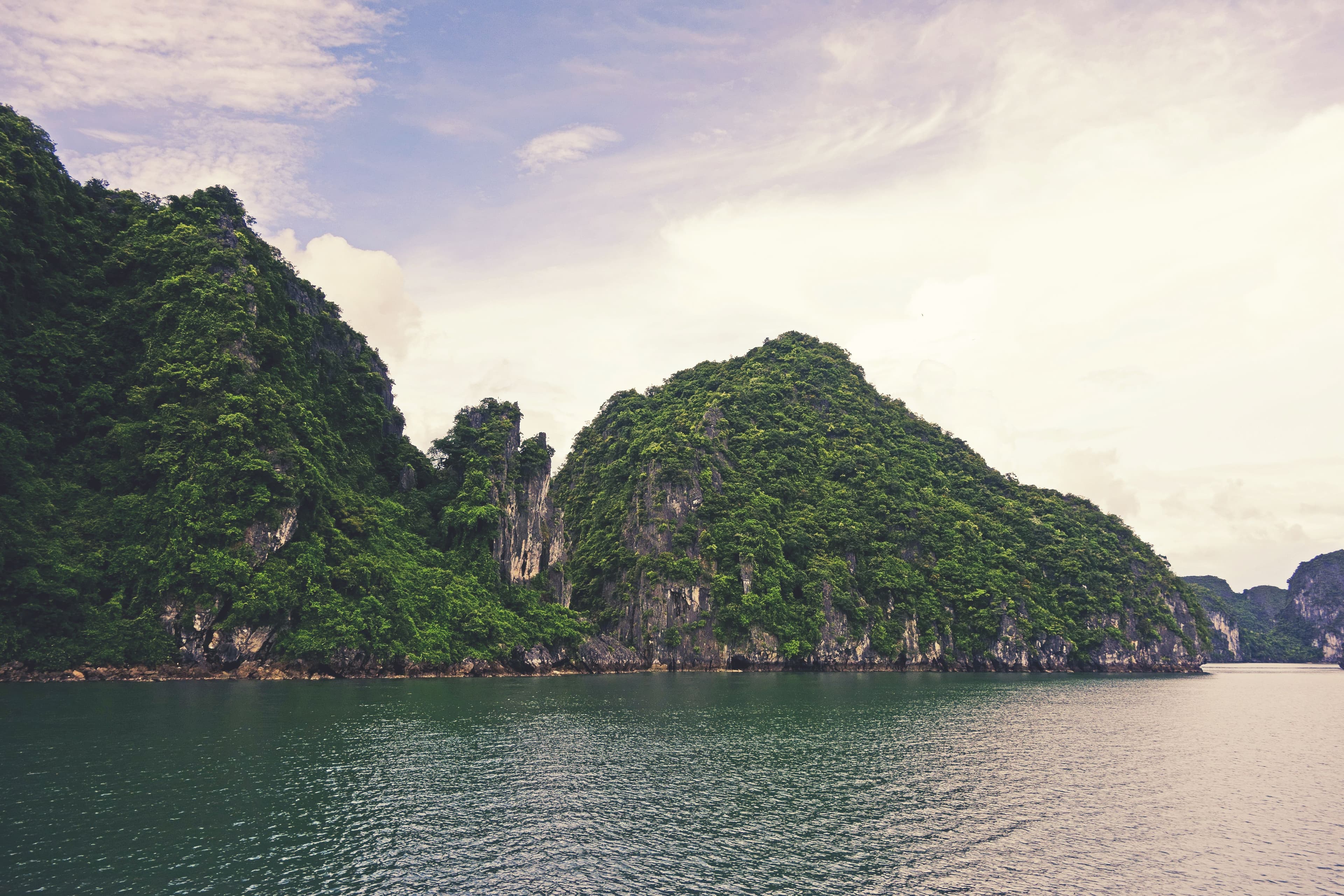 I went to Ha Long Bay!
